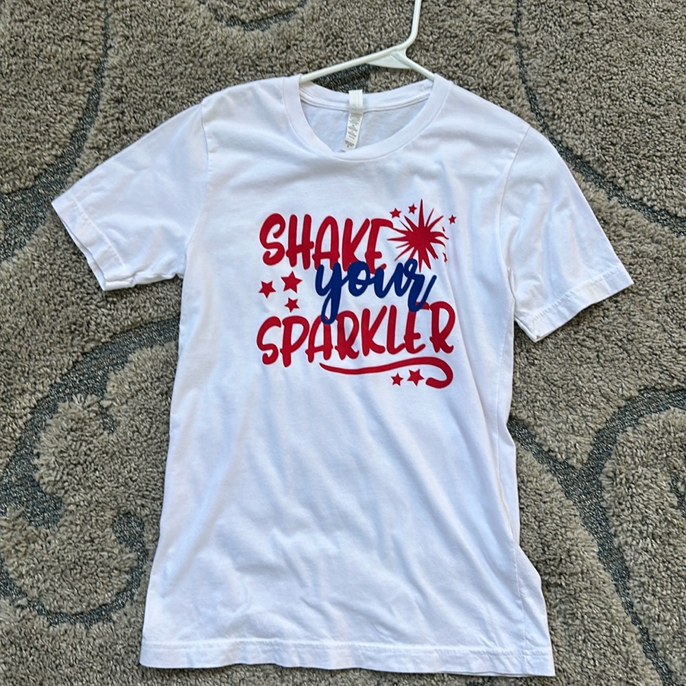 Patriotic tee size Small